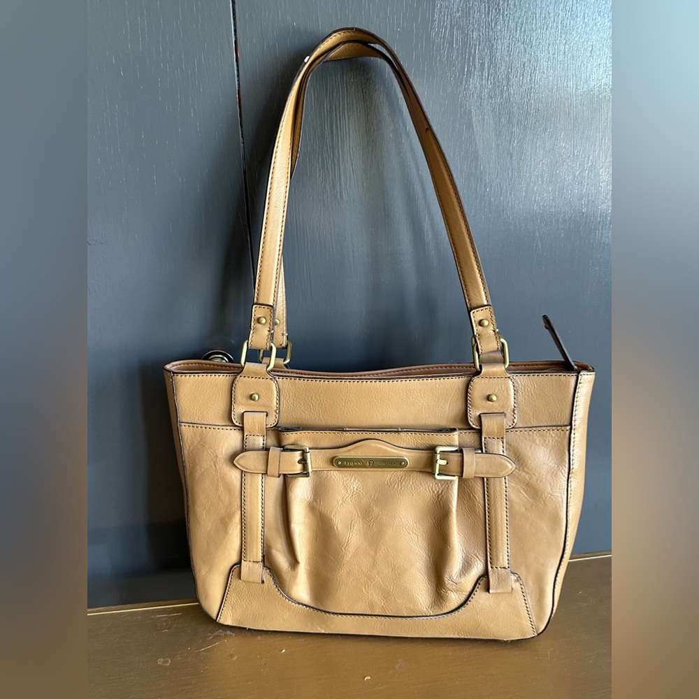 Near Vintage. NWOT. Etienne Aigner tan leather satchel with brass-tone hardware